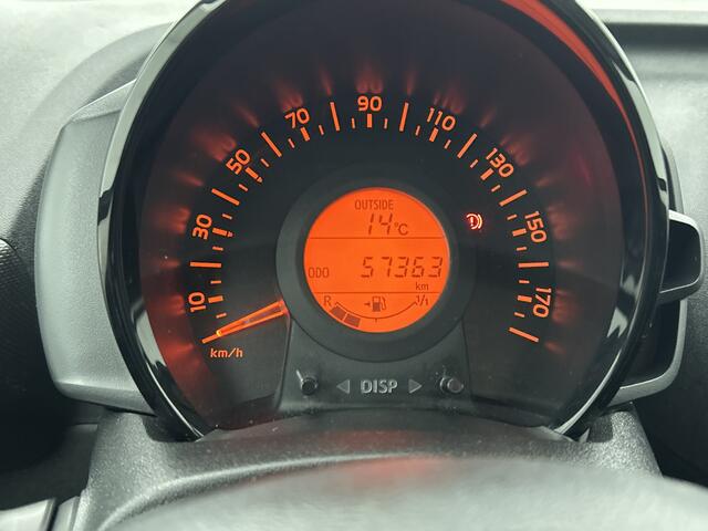 Toyota AYGO 1.0 VVT-i x-now | Nieuw Geleverd | Dealer Onderhouden | Airco |