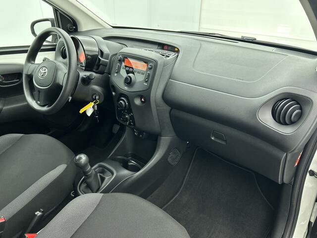 Toyota AYGO 1.0 VVT-i x-now | Nieuw Geleverd | Dealer Onderhouden | Airco |