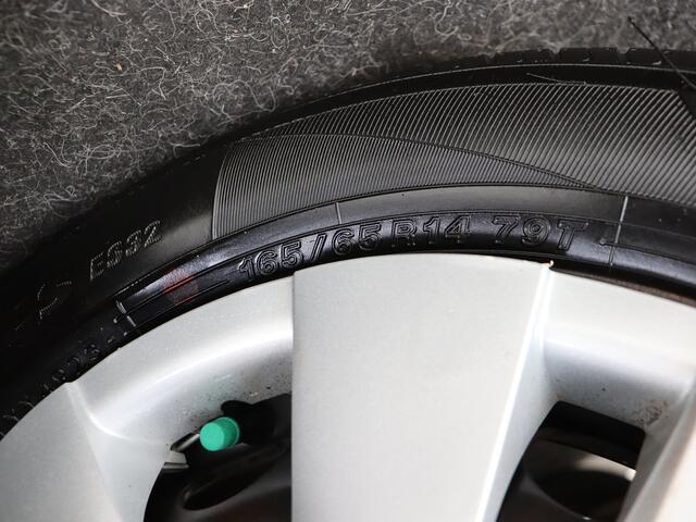 Toyota AYGO 1.0 VVT-i x-fun | Airco | centrale vergrendeling met afstandsbediening |