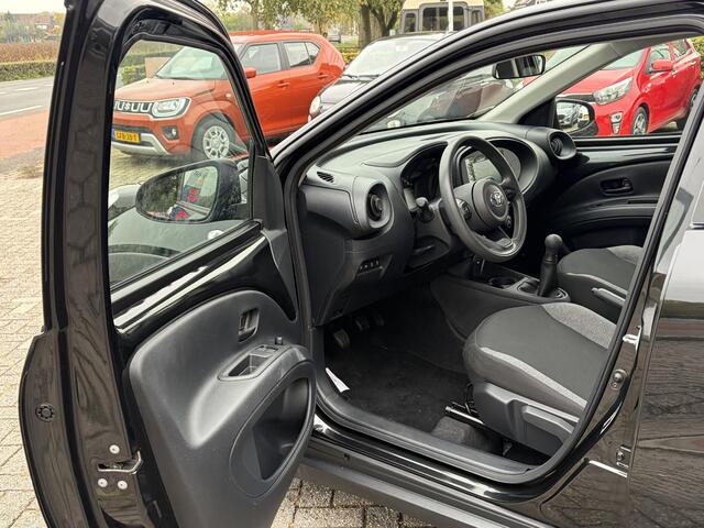 Toyota AYGO X 1.0 VVT-i MT Play 5 DEURS | CARPLAY | BOVAG !!