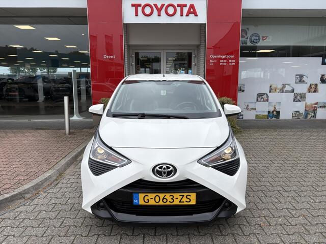 Toyota AYGO 1.0 VVT-i x-play | Bluetooth | Airco | Neerklapbare achterbank |