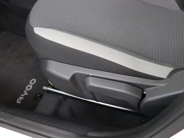 Toyota AYGO 1.0 VVT-i x-play