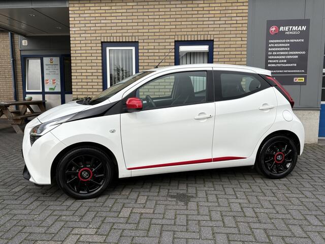 Toyota AYGO 1.0 VVT-i x-play CARPLAY-AIRCO-CAMERA