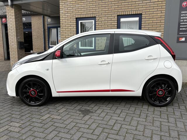 Toyota AYGO 1.0 VVT-i x-play CARPLAY-AIRCO-CAMERA