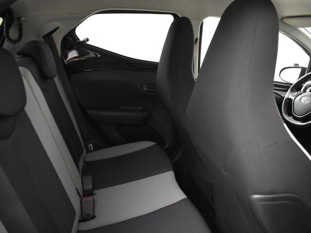 Toyota AYGO 1.0 VVT-i x-sport Automaat | LM Velgen | Camera | Led