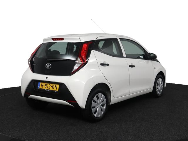 Toyota AYGO 1.0 VVT-i x-fun | Bluetooth telefoonvoorbereiding | Airco |