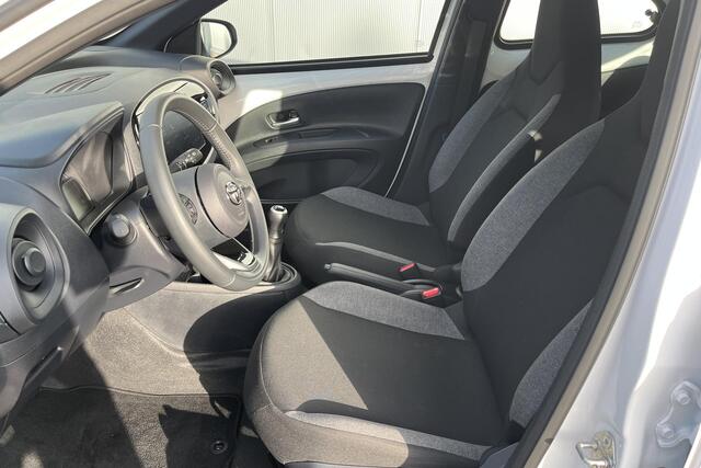 Toyota AYGO X 1.0 VVT-i MT Play