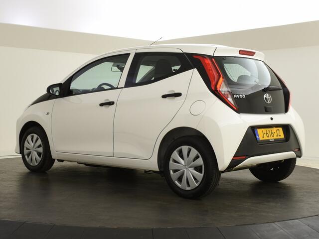 Toyota AYGO 1.0 VVT-i x-fun | Bluetooth | Led