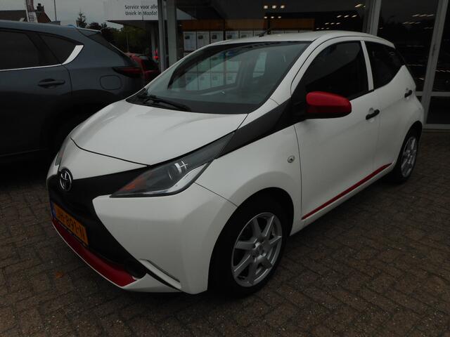 Toyota AYGO 1.0 VVT-i x-now