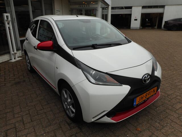 Toyota AYGO 1.0 VVT-i x-now