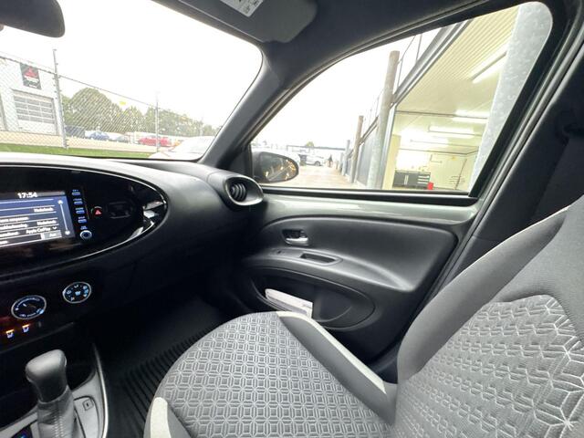 Toyota AYGO X 1.0 VVT-i S-CVT Pulse | Rijklaar | Automaat | Stoelverwarming | Bi-Tone