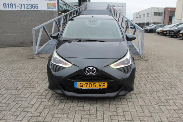 Toyota AYGO 1.0 VVT-i x-play Achteruitrijcamera/App connect/Airco/Orig. NL auto