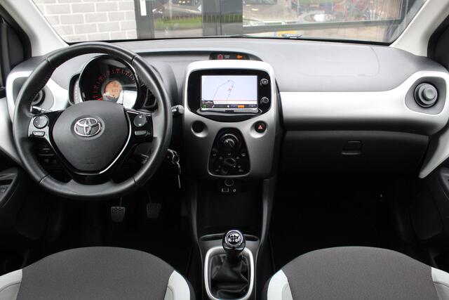 Toyota AYGO 1.0 VVT-i X-Sport / Carplay / Navigatie / N.A.P.
