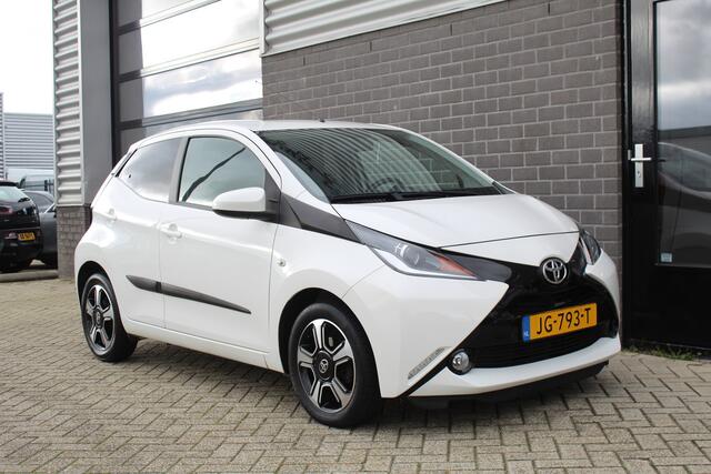 Toyota AYGO 1.0 VVT-i X-Sport / Carplay / Navigatie / N.A.P.
