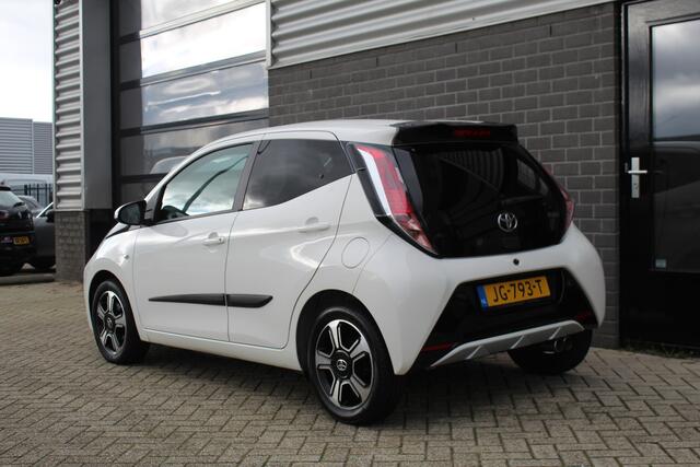 Toyota AYGO 1.0 VVT-i X-Sport / Carplay / Navigatie / N.A.P.