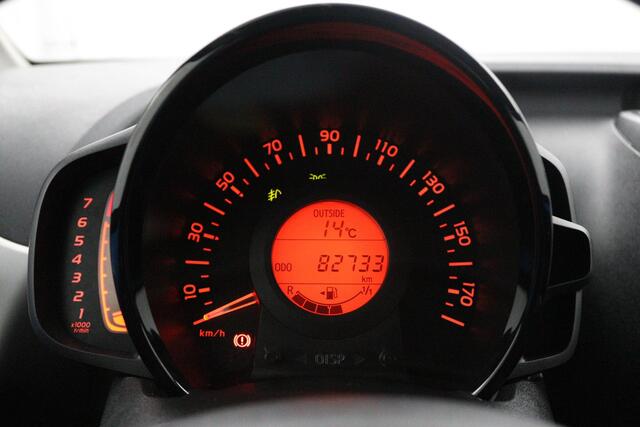 Toyota AYGO 1.0 VVT-i x-play | Airco | Parkeercamera | Apple carplay - Android auto |