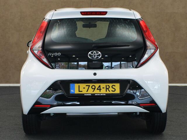 Toyota AYGO 1.0 VVT-i x-play - ACHTERUITRIJCAMERA - APPLE CARPLAY/ANDROID AUTO - BLUETOOTH TELEFOONVOORBEREIDING - LED VERLICHTING - CLIMATE CONTROL / AIRCO - MULTIFUNCTIONEEL STUURWIEL