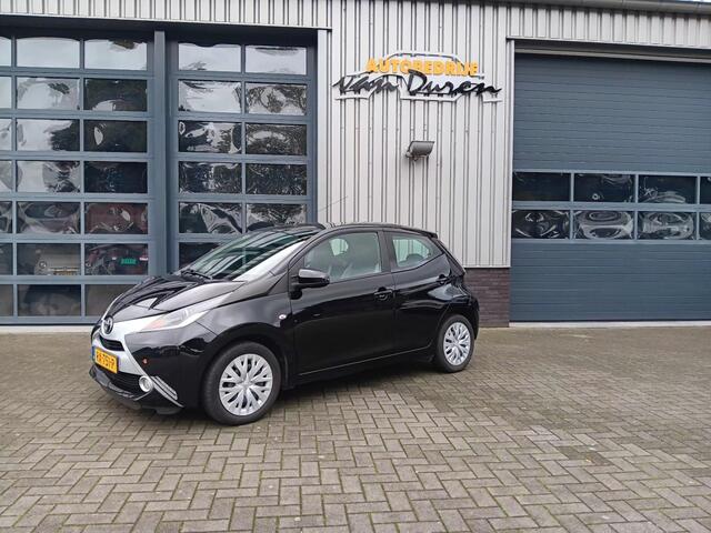 Toyota AYGO 1.0 VVT-I X 69pk Fun Airco Cruise Navi Apple Carplay