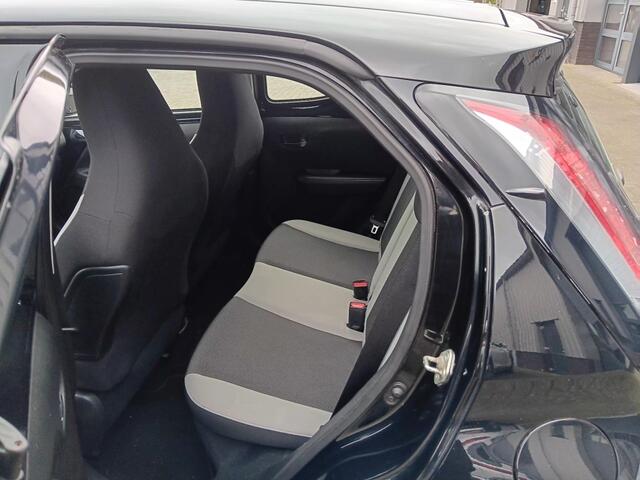 Toyota AYGO 1.0 VVT-I X 69pk Fun Airco Cruise Navi Apple Carplay