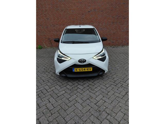 Toyota AYGO 1.0 VVT-i x-fun