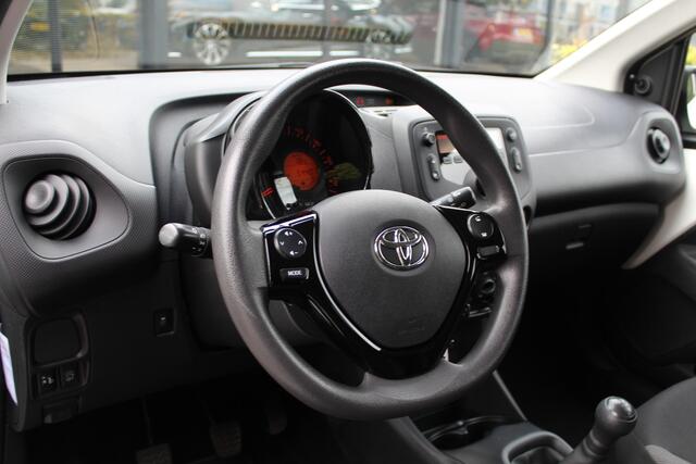 Toyota AYGO 1.0 VVT-i x-fun | Rijklaar | DAB+ | Airco | Bluetooth | USB/AUX