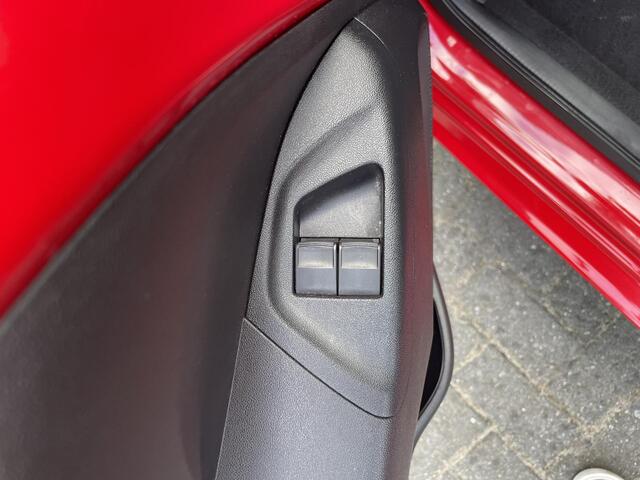 Toyota AYGO 1.0 VVT-i x-cite | Bi-tone | 1e eigenaar en dealeronderhouden |