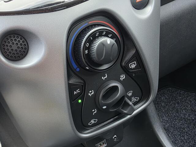 Toyota AYGO 1.0 VVT-i x-play, Camera! Apk 8-2026! VERWACHT!