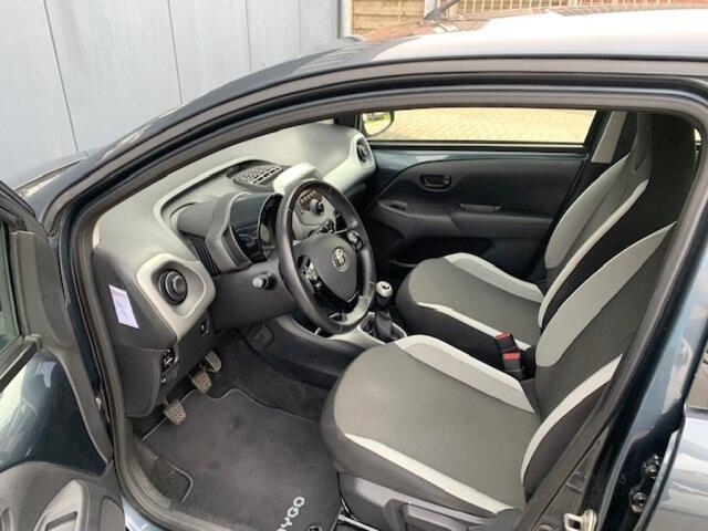 Toyota AYGO 1.0 VVT-I X-NOW AIRCO LMV