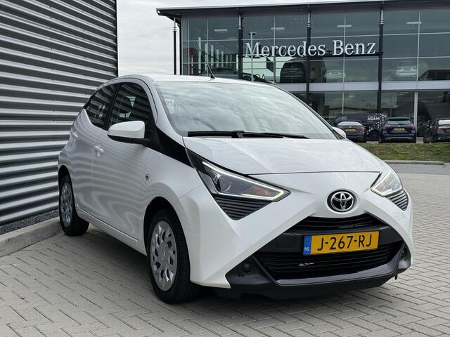 Toyota AYGO 1.0 VVT-i x-play Camera/Apple Carplay/LED
