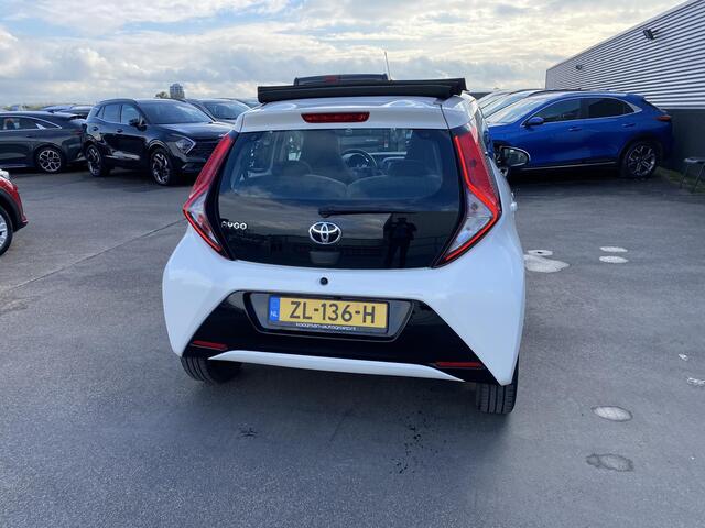 Toyota AYGO 1.0 VVT-i x-play Cabrio, Apple Carplay/Android Auto, achteruitrij camera, BTW-auto, 1e eign. NL-auto
