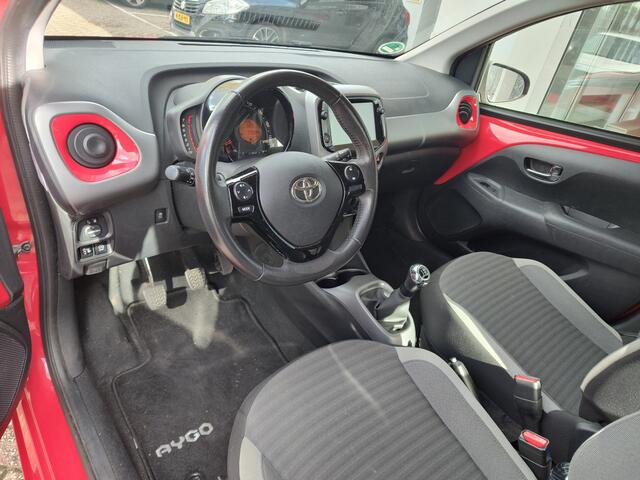 Toyota AYGO 1.0 VVT-i X-PLAY LIMITED Carplay/Android | Airco | Camera
