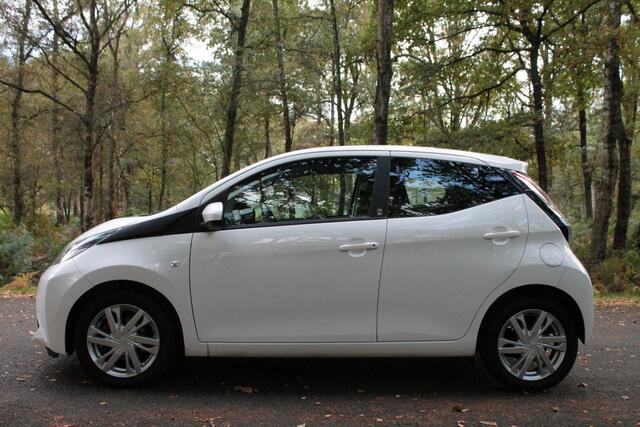 Toyota AYGO 1.0 VVT-i x-play | Camera | Airco