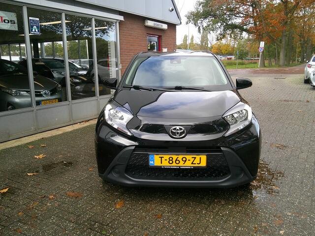 Toyota AYGO X 1.0 VVT-i MT Play