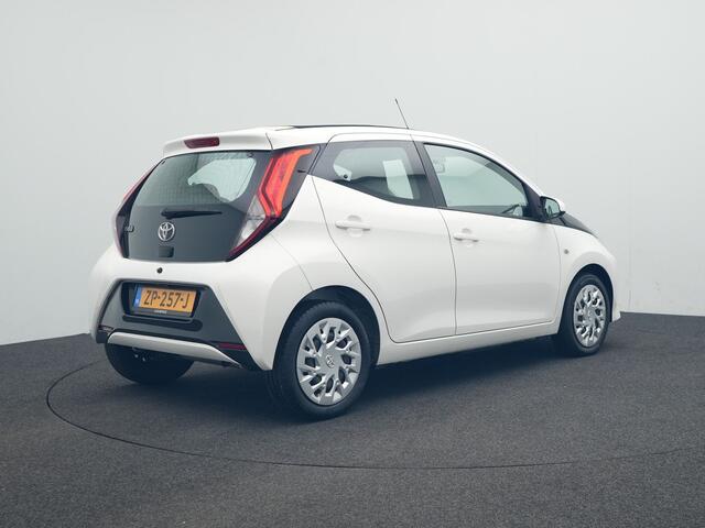 Toyota AYGO 1.0 VVT-i X-Play Cabrio | Apple Carplay -/ Android Auto |