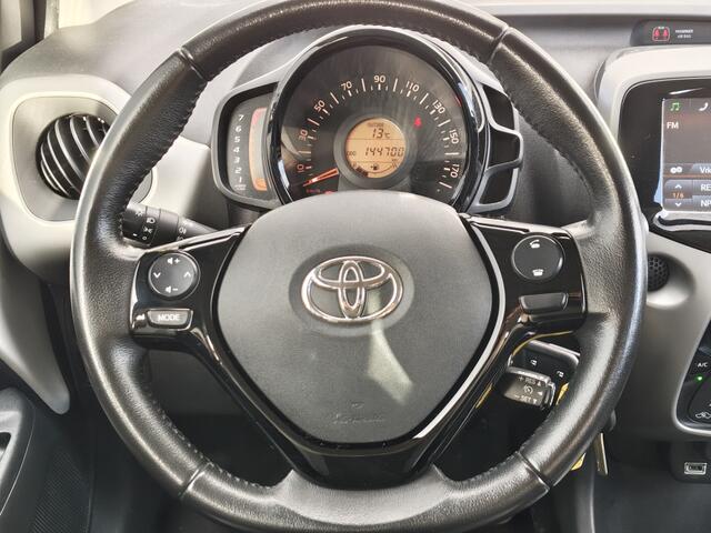 Toyota AYGO 1.0 VVT-i x-play | Navi | Achteruitrijcamera | Airco | Radio