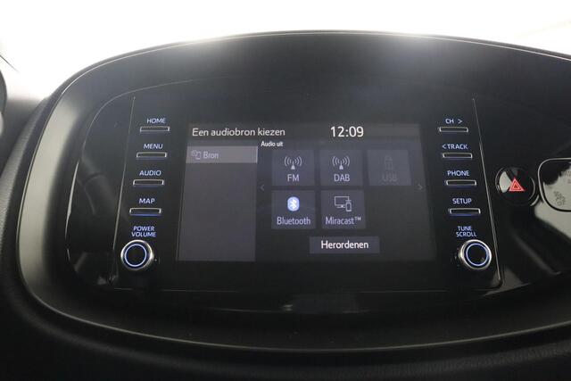 Toyota AYGO X 1.0 VVT-i S-CVT first | Automaat | Apple Carplay & Android auto | Cruise control |