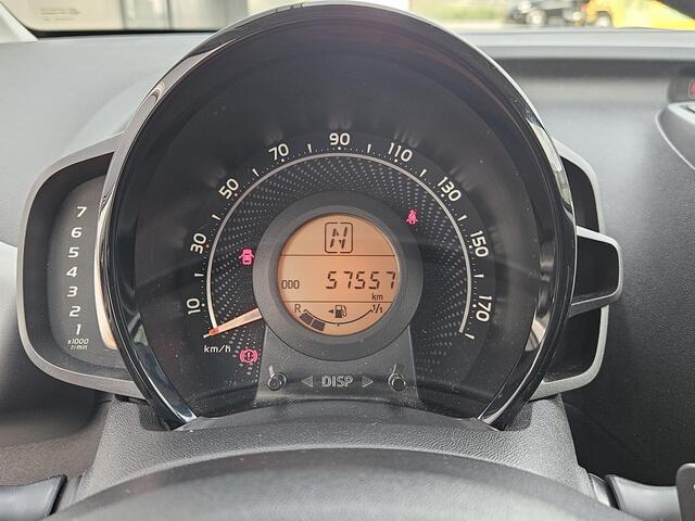 Toyota AYGO 1.0 VVT-i x-first Automaat Carplay Camera LM15