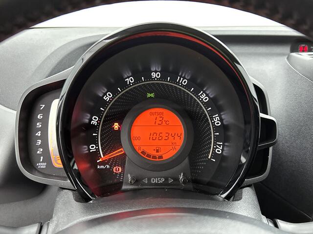 Toyota AYGO 1.0 VVT-i x-play | Dealeronderhouden auto |