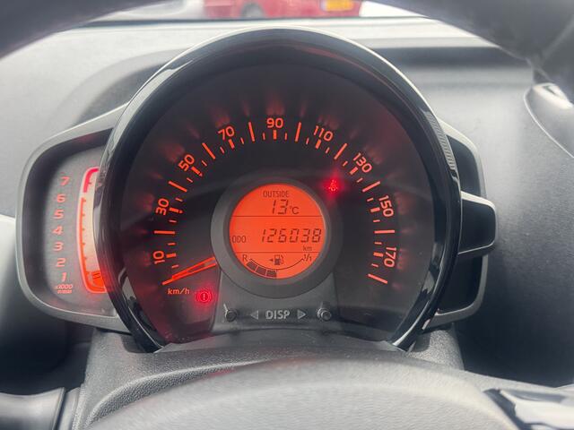 Toyota AYGO 1.0 VVT-i x-play | Nieuw Binnen! | Camera | Airco | Cruise