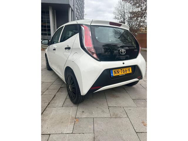 Toyota AYGO 1.0 VVT-i x-now ZEER NETTE STAAT