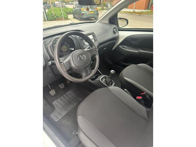 Toyota AYGO 1.0 VVT-i x-now ZEER NETTE STAAT
