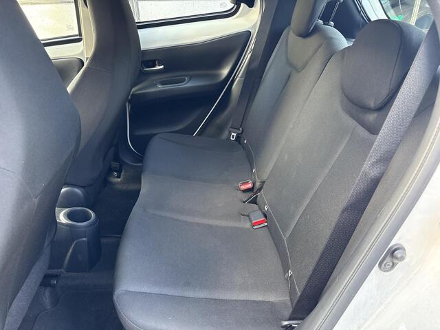 Toyota AYGO X 1.0 VVT-i MT Play | Apple Carplay & Android Auto | Adaptive Cruise Control | Cruise control