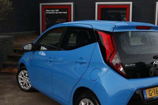Toyota AYGO 1.0 VVT-i x-play