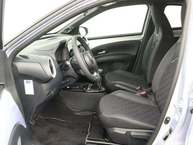 Toyota AYGO X 1.0 VVT-i MT JBL | Demo | Stoelverwarming | Camera | Cruise Control Adaptief | LM velgen |