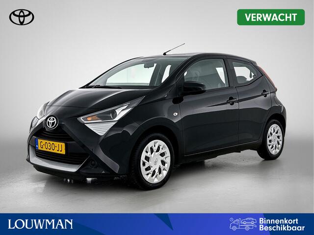 Toyota AYGO 1.0 VVT-i x-play | Apple Carplay / Android Auto | Camera | Airco | Metallic Lak | 10 Jaar Garantie |