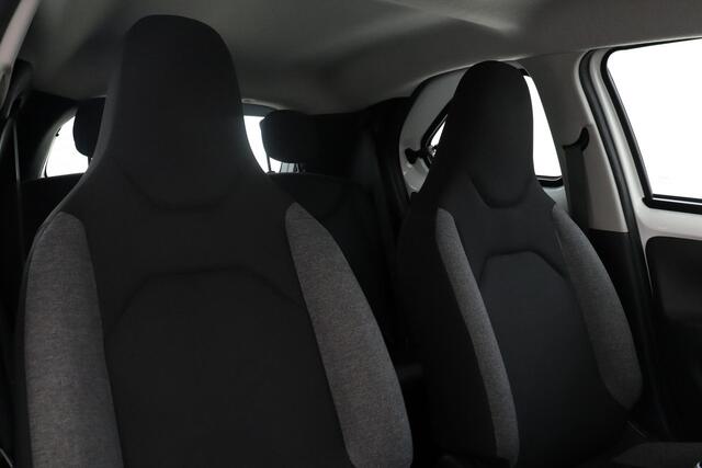 Toyota AYGO X 1.0 VVT-i MT PLAY -CARPLAY|CAMERA|ADAP.CRUISE|DAB|5-DRS