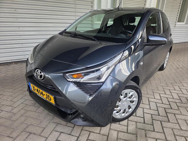 Toyota AYGO 1.0 VVT-i x-play