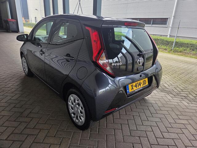 Toyota AYGO 1.0 VVT-i x-play