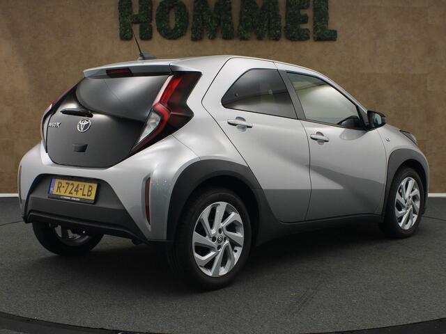 Toyota AYGO X 1.0 VVT-i S-CVT first - ORIGINEEL NEDERLANDSE AUTO - CLIMATE CONTROL - CAMERA - ADAPTIEVE CRUISE CONTROL - 17 INCH LICHT METALEN VELGEN - APPLE CARPLAY/ ANDROID AUTO - DONKER GETINTE RAMEN ACHTER - MISTLAMPEN VOOR