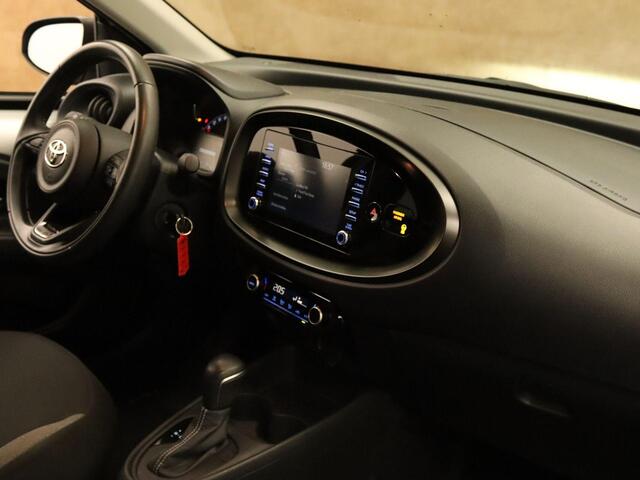 Toyota AYGO X 1.0 VVT-i S-CVT first - ORIGINEEL NEDERLANDSE AUTO - CLIMATE CONTROL - CAMERA - ADAPTIEVE CRUISE CONTROL - 17 INCH LICHT METALEN VELGEN - APPLE CARPLAY/ ANDROID AUTO - DONKER GETINTE RAMEN ACHTER - MISTLAMPEN VOOR